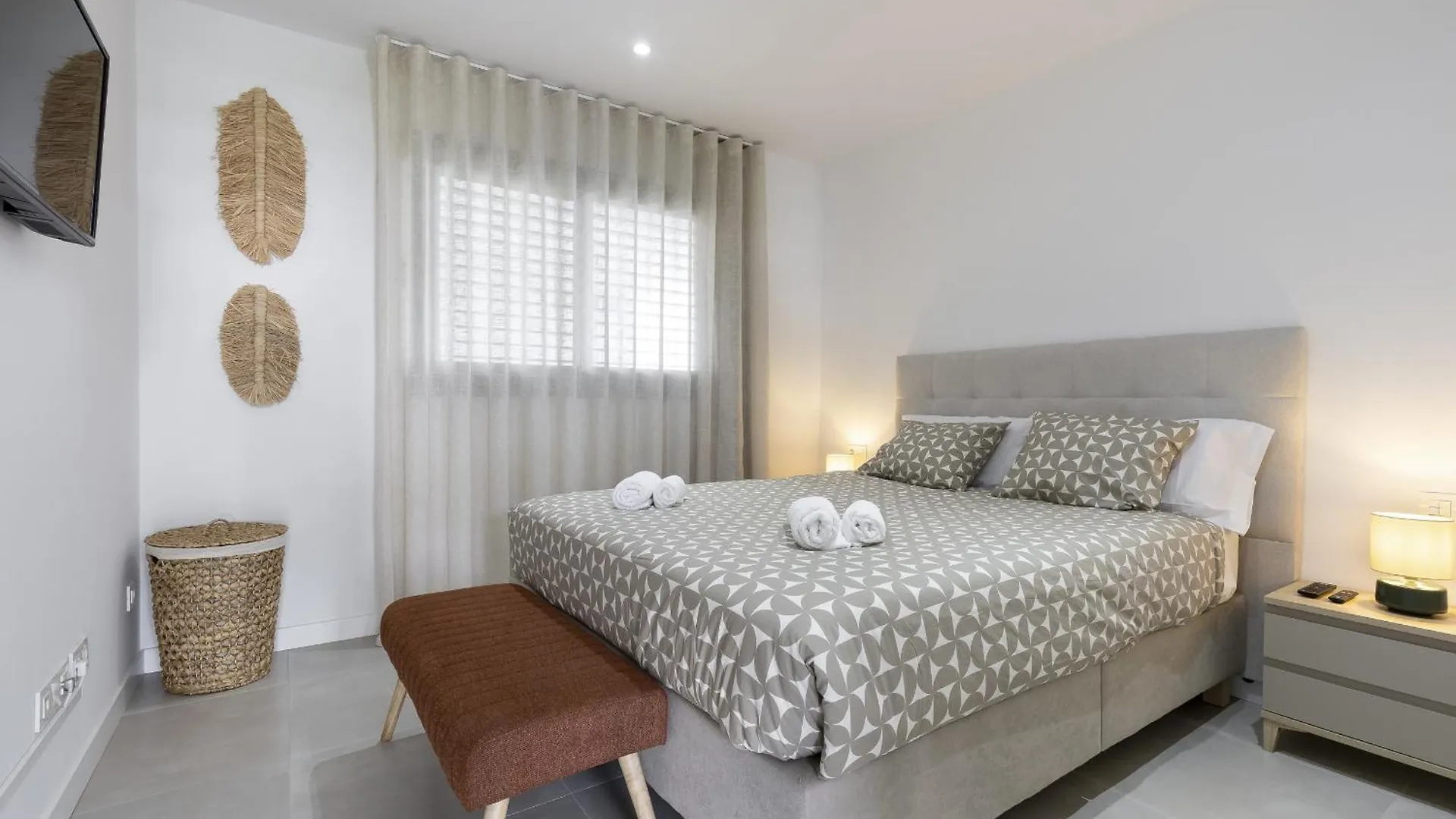 Premium Garden Suite With Jacuzzi In Higueron Fuengirola Lejlighed