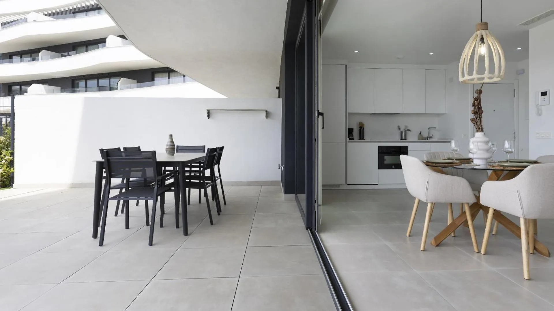 Lejlighed Premium Garden Suite With Jacuzzi In Higueron Fuengirola